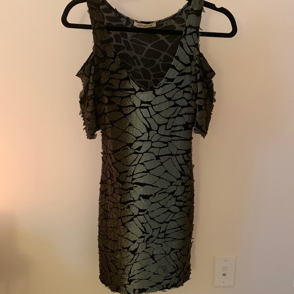 Green Fitted off-shoulder dress- small